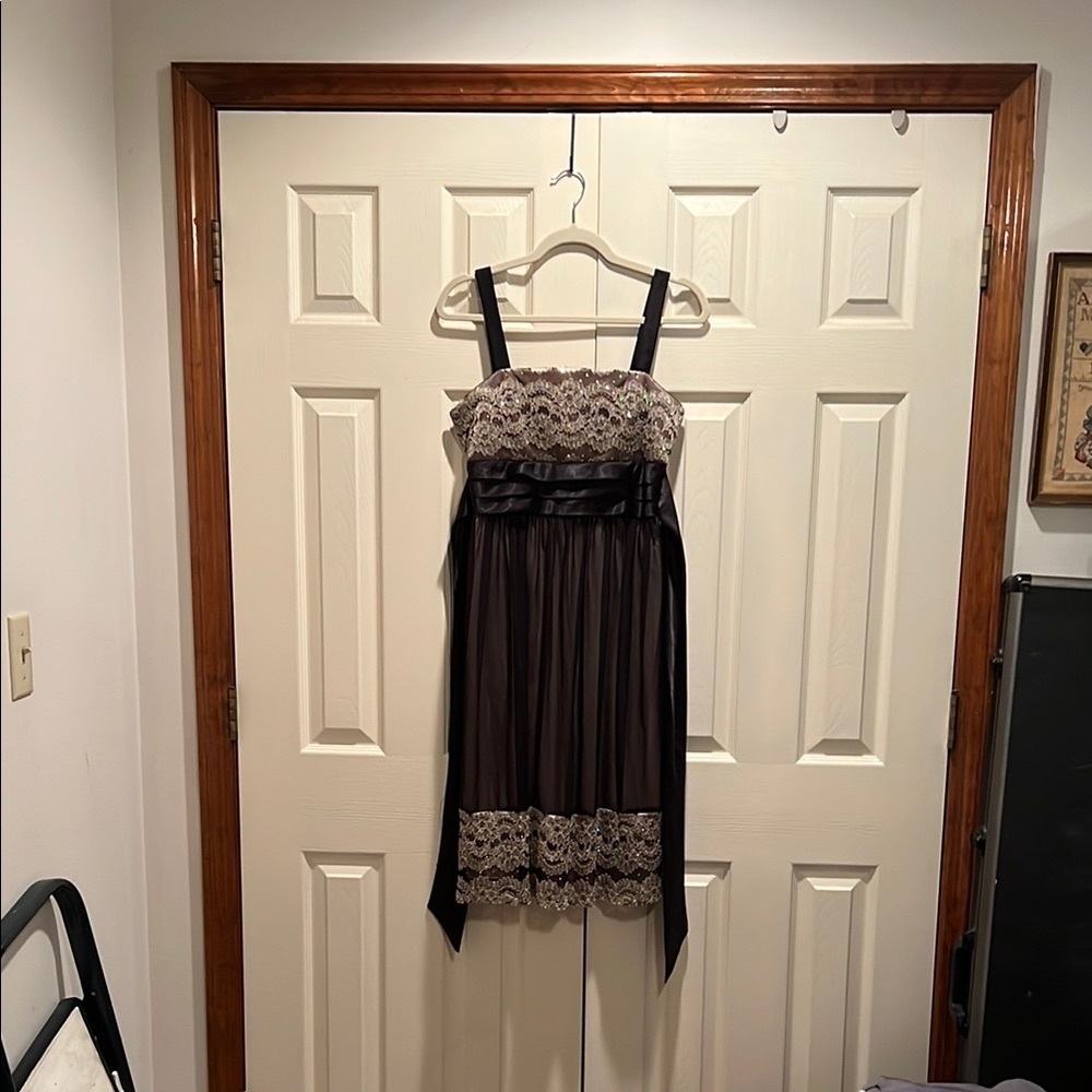 Elegant Lace Trim Black and Cream Midi Dress Dressbarn 8 Wedding Guest